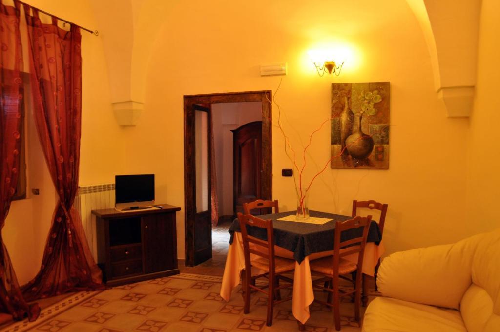 Crispiano Al Borgo Antico Ristorante E B&B المظهر الخارجي الصورة